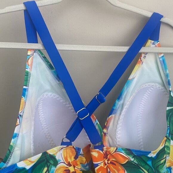 Ocean Dream Floral Swimsuit Top 26W - Picture 5 of 8